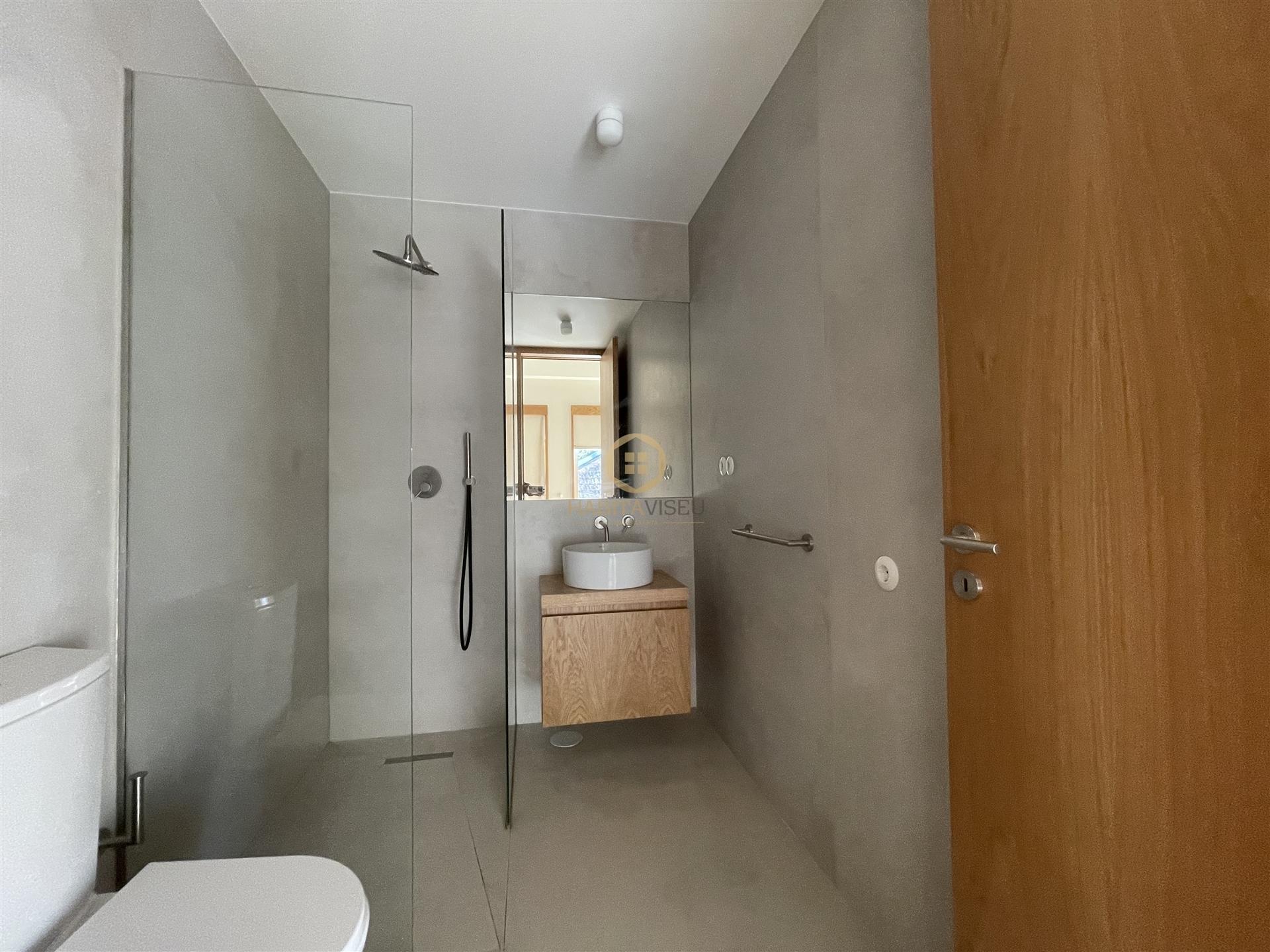 Apartamento T1 DUPLEX Arrendamento em Viseu,Viseu