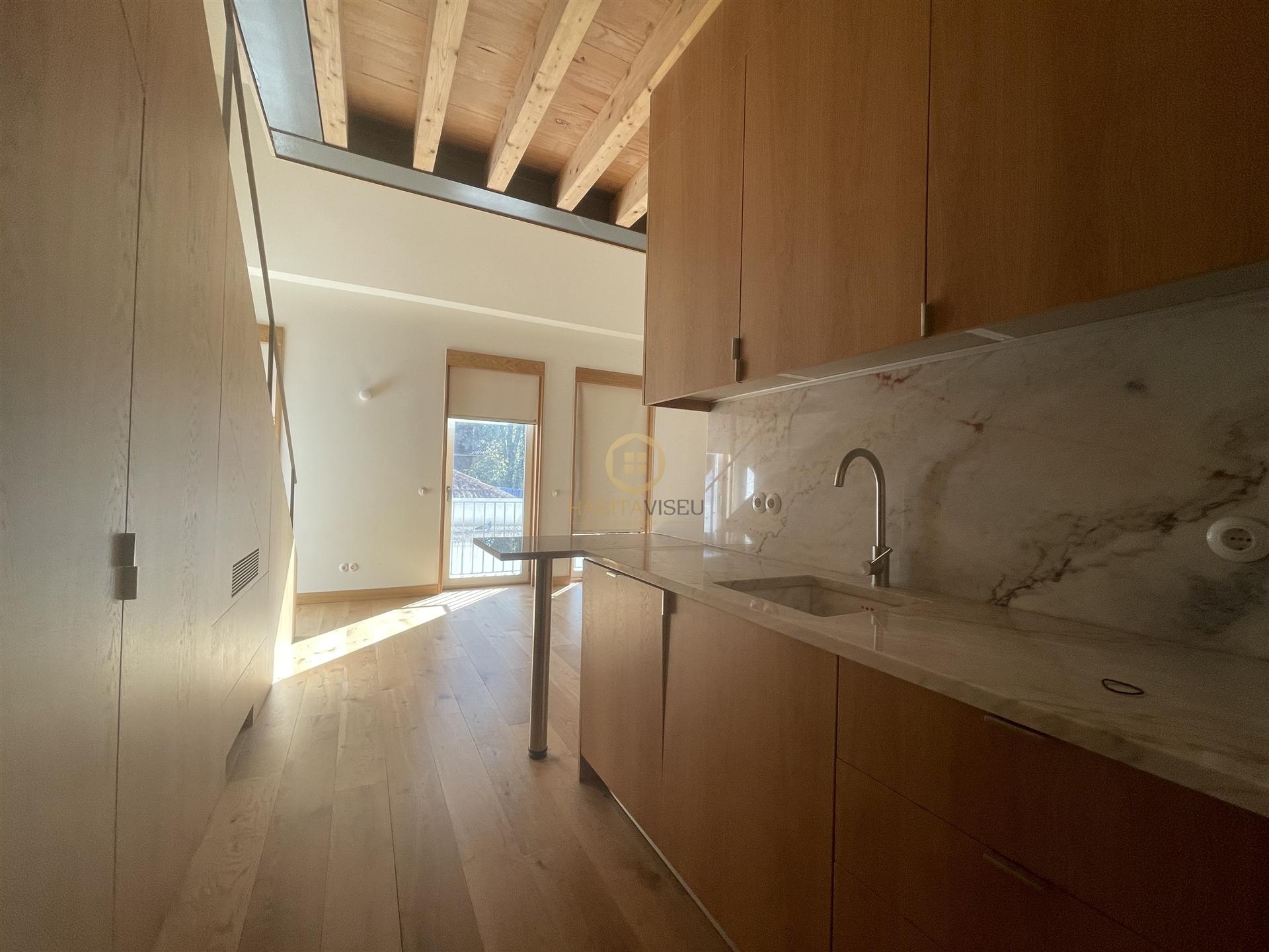 Apartamento T1 DUPLEX Arrendamento em Viseu,Viseu