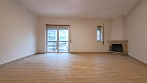 Apartamento T3 Arrendamento em Viseu,Viseu