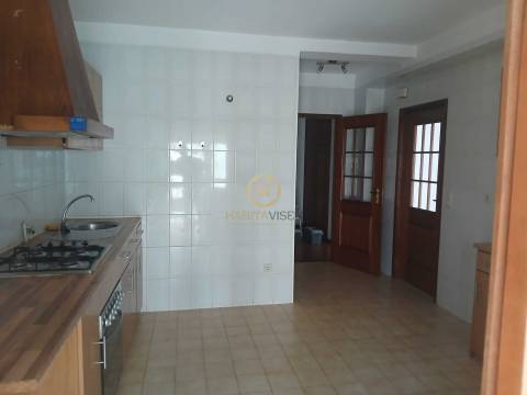Apartamento T3 Arrendamento em Viseu,Viseu