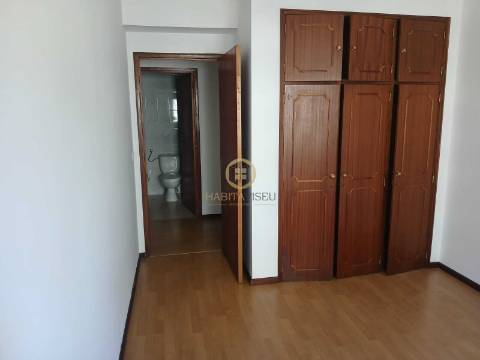 Apartamento T3 Arrendamento em Viseu,Viseu