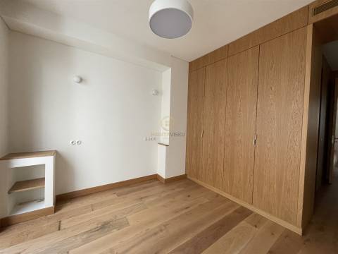 Apartamento T3 Arrendamento em Viseu,Viseu