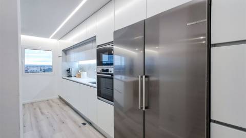 Apartamento T4 Venda em Repeses e São Salvador,Viseu