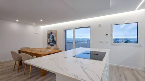 Apartamento T4 Venda em Repeses e São Salvador,Viseu