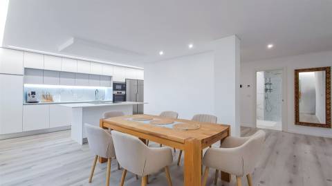 Apartamento T4 Venda em Repeses e São Salvador,Viseu