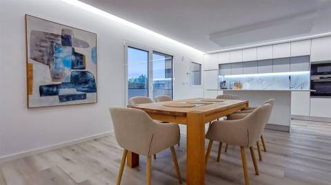 Apartamento T4 Venda em Repeses e São Salvador,Viseu