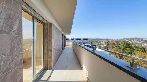 Apartamento T4 Venda em Repeses e São Salvador,Viseu