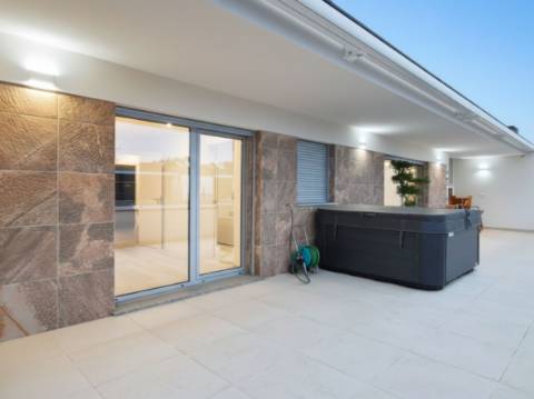 Apartamento T4 Venda em Repeses e São Salvador,Viseu