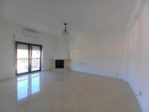 Apartamento T3 Arrendamento em Viseu,Viseu