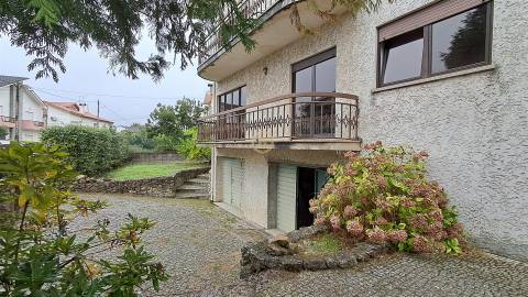 Andar Moradia T3 Arrendamento em Viseu,Viseu