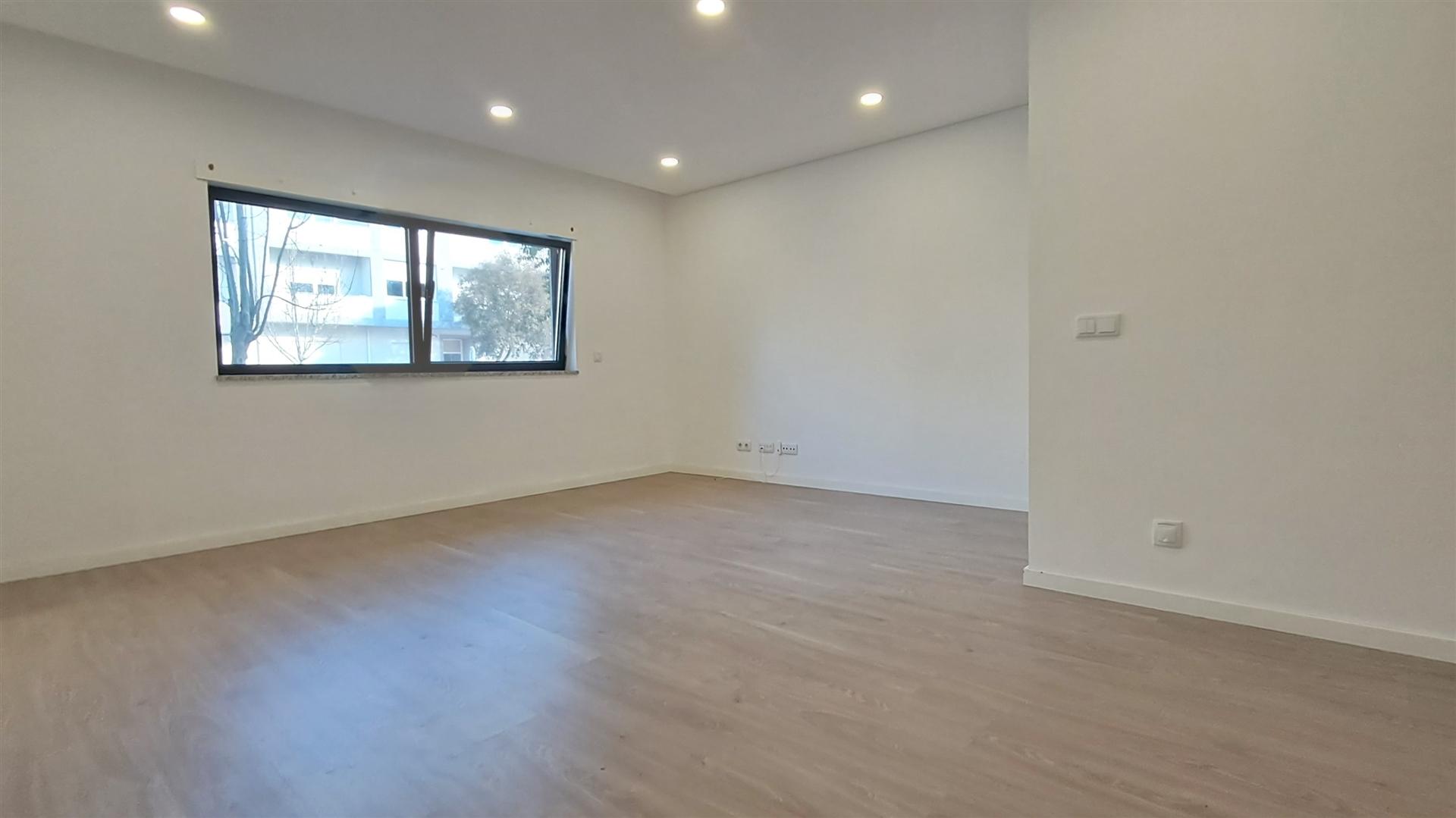 Apartamento T2 Arrendamento em Ranhados,Viseu