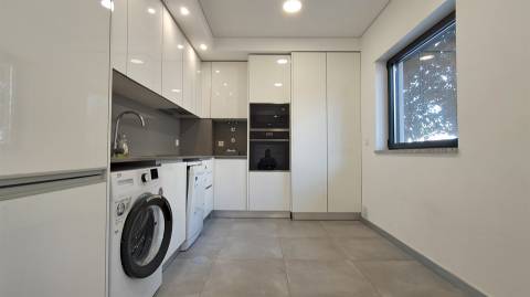 Apartamento T2 Arrendamento em Ranhados,Viseu