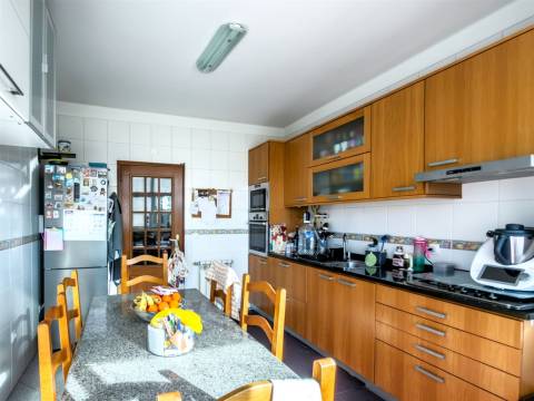 T3 Com Grande Terraço