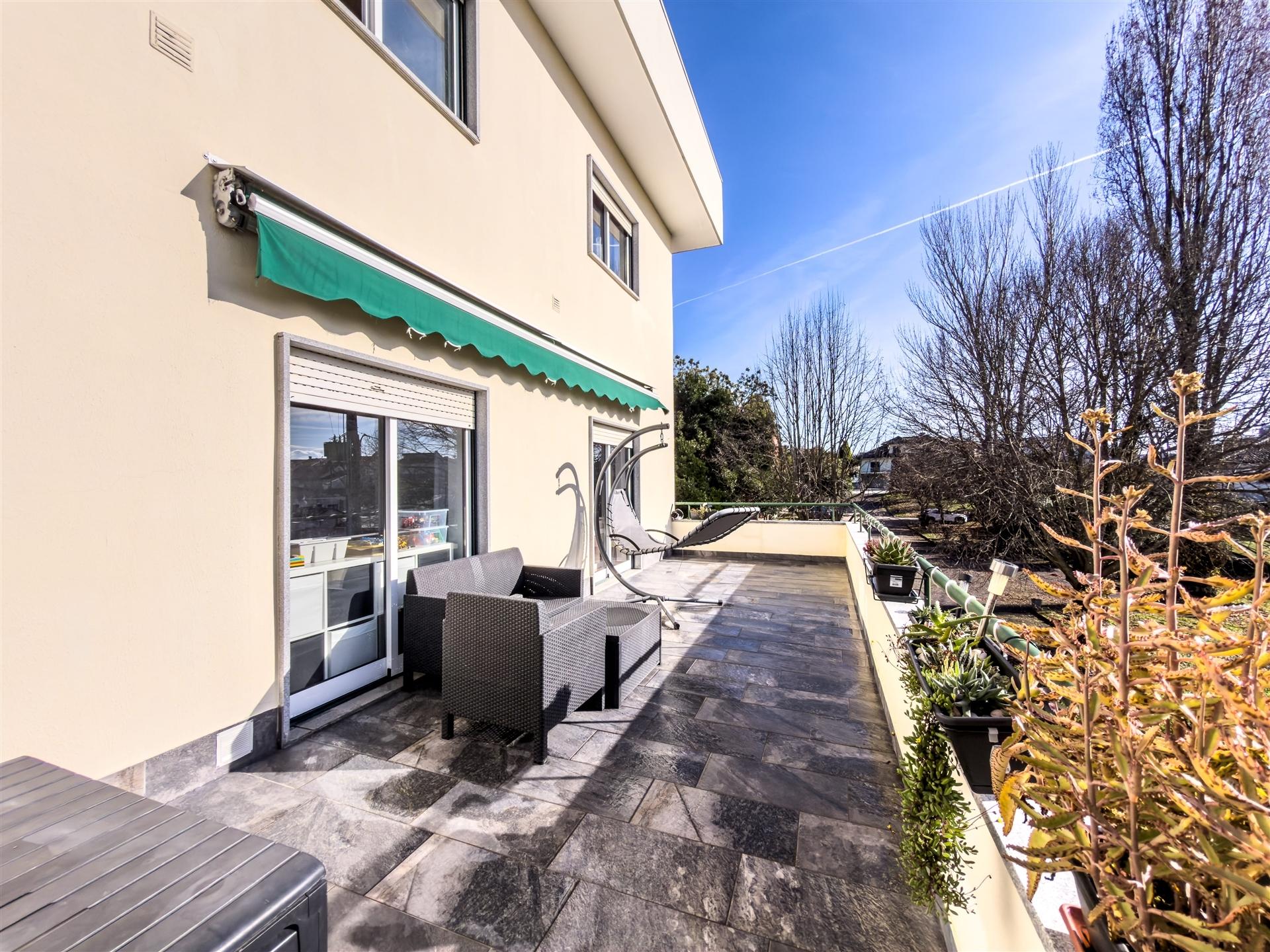 T3 Com Grande Terraço