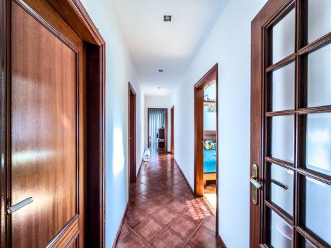 T3 Com Grande Terraço