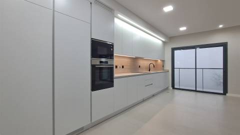 Apartamento T4 Venda em Repeses e São Salvador,Viseu