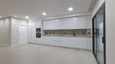 Apartamento T4 Venda em Repeses e São Salvador,Viseu