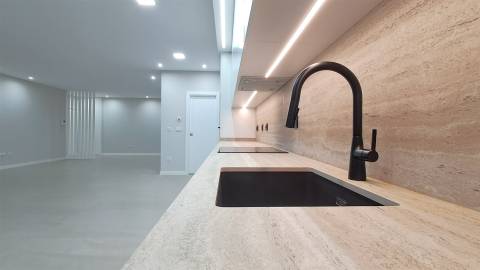 Apartamento T4 Venda em Repeses e São Salvador,Viseu