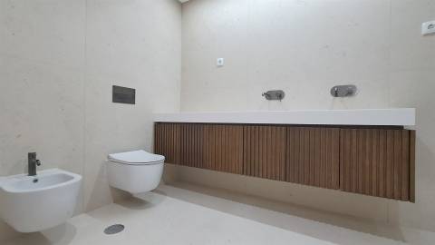 Apartamento T4 Venda em Repeses e São Salvador,Viseu