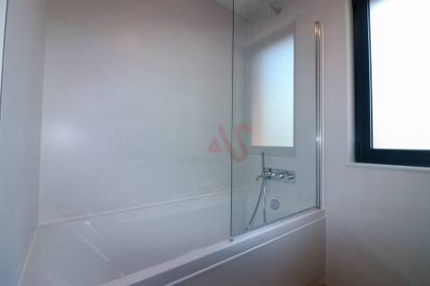 Apartamento T2 Novo em Fraião, Braga