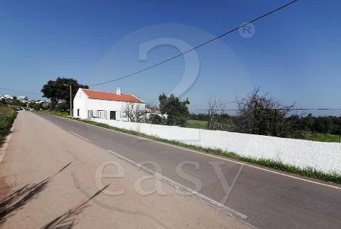 Moradia c/7 divisões p/ remodelar, Terreno 4440m2,  Altura, Algarve