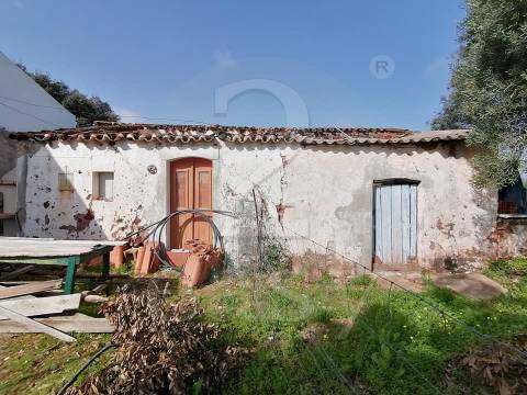 Moradia c/7 divisões p/ remodelar, Terreno 4440m2,  Altura, Algarve