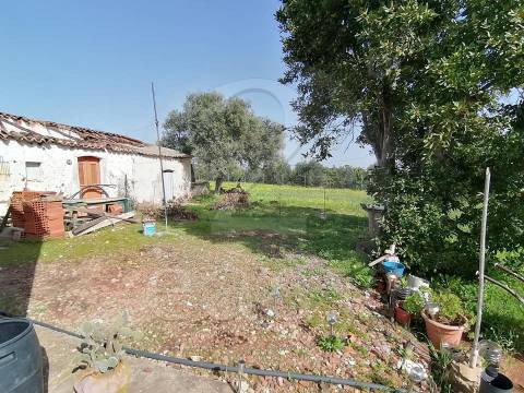 Moradia c/7 divisões p/ remodelar, Terreno 4440m2,  Altura, Algarve