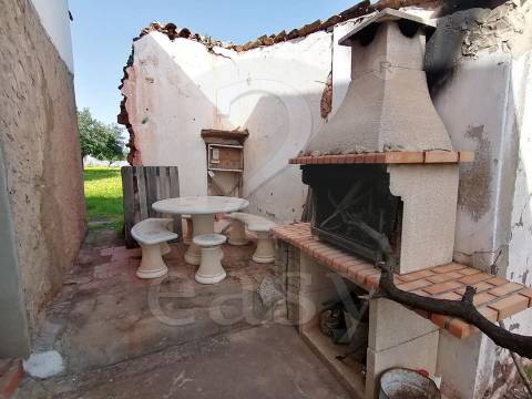 Moradia c/7 divisões p/ remodelar, Terreno 4440m2,  Altura, Algarve