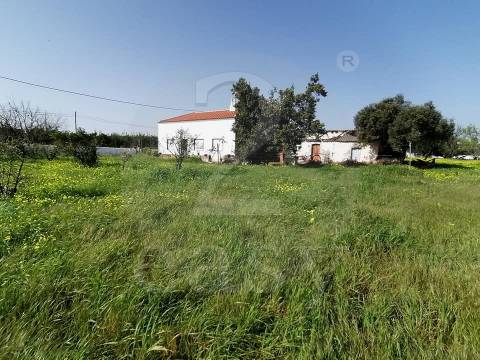 Moradia c/7 divisões p/ remodelar, Terreno 4440m2,  Altura, Algarve