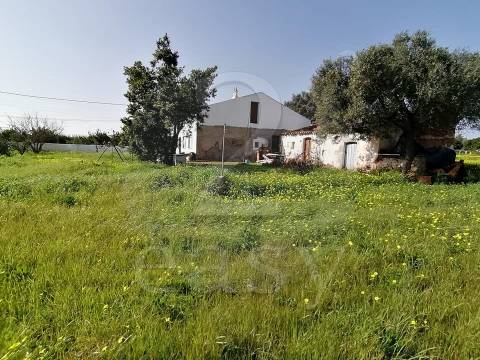 Moradia c/7 divisões p/ remodelar, Terreno 4440m2,  Altura, Algarve