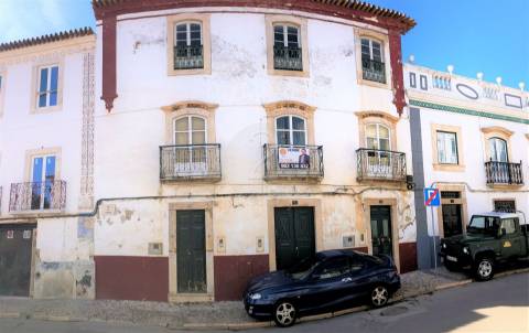 Investimento Alentejo: Casa Senhorial, c/3 pisos e jardim