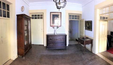 Investimento Alentejo: Casa Senhorial, c/3 pisos e jardim