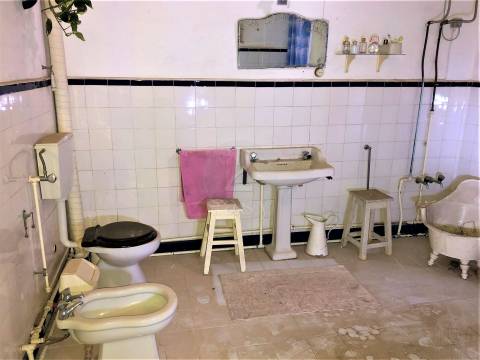 Investimento Alentejo: Casa Senhorial, c/3 pisos e jardim