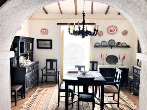 Investimento Alentejo: Casa Senhorial, c/3 pisos e jardim