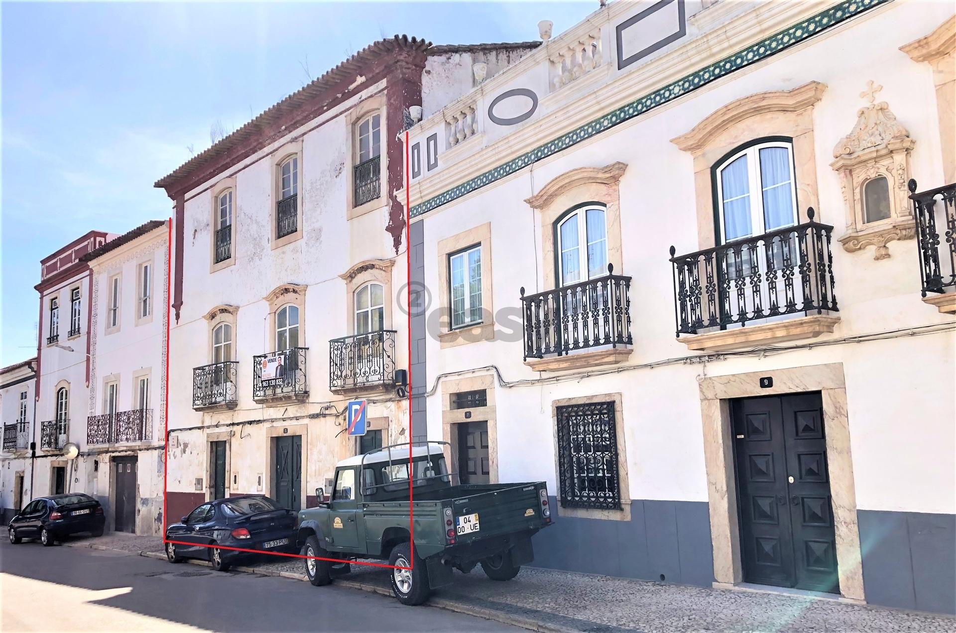 Investimento Alentejo: Casa Senhorial, c/3 pisos e jardim