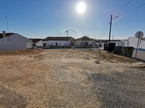 Terreno Urbano com 422,21 m2, Alvalade, Alentejo
