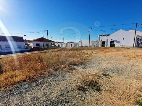 Terreno Urbano com 422,21 m2, Alvalade, Alentejo