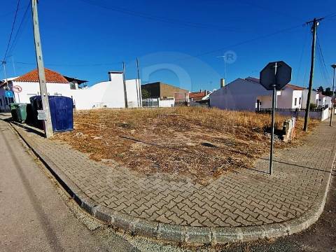 Terreno Urbano com 422,21 m2, Alvalade, Alentejo