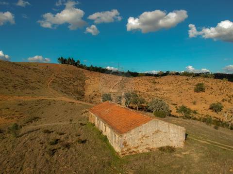 Herdade com 44,875 hectares, Ruína para recuperação, Costa Vicentina, Odemira, Alentejo