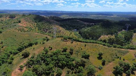 Refúgio alentejano com 45 hectares e vistas deslumbrantes em Odemira