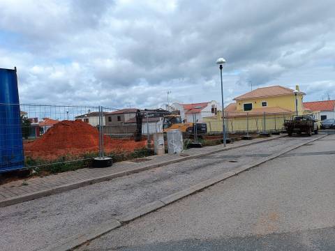 Terreno Urbano com 206.85m2, Alvalade, Santiago do Cacém