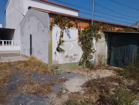 Moradia Térrea para recuperar em terreno de 600m2, Arealão, Santiago do Cacém