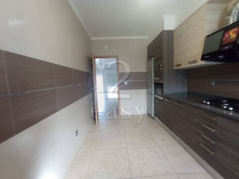 Apartamento T3 com Arrecadação e Garagem , Santiago do Cacem, Alentejo