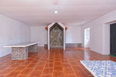 Moradia T1 com garagem e moinho, Pereiro de Palhacana, Alenquer