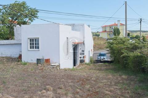 Moradia T1 com garagem e moinho, Pereiro de Palhacana, Alenquer