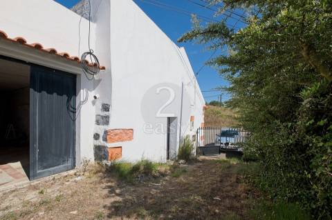 Moradia T1 com garagem e moinho, Pereiro de Palhacana, Alenquer
