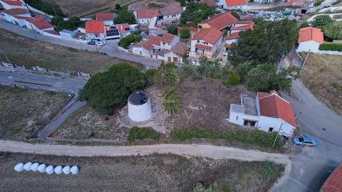 Moradia T1 com garagem e moinho, Pereiro de Palhacana, Alenquer