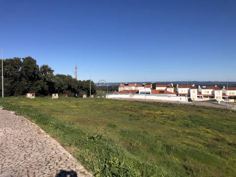 Lote de Terreno para Construção com 229m2, Vila Viçosa, Alentejo