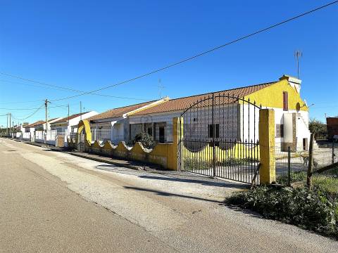 Quinta de Sonho no Alentejo: Água, Terreno Urbano e Localização Privilegiada, Borba