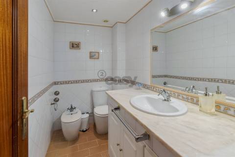 Moradia T5 com excelentes areas